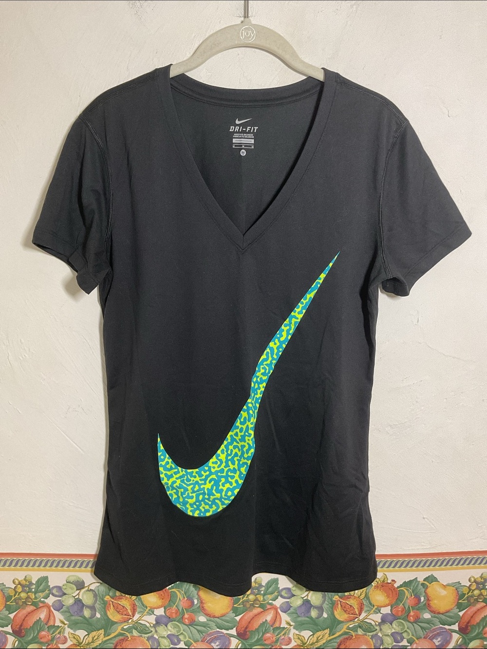 Nike Dri FIT V Neck Graphic Tee Size M Black Blue Yellow Animal Print Swoosh
